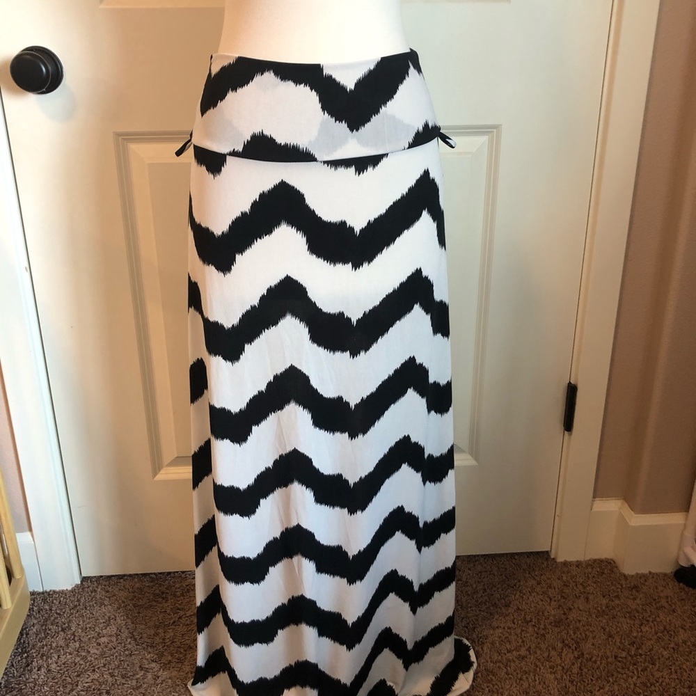 Women’s maxi skirt